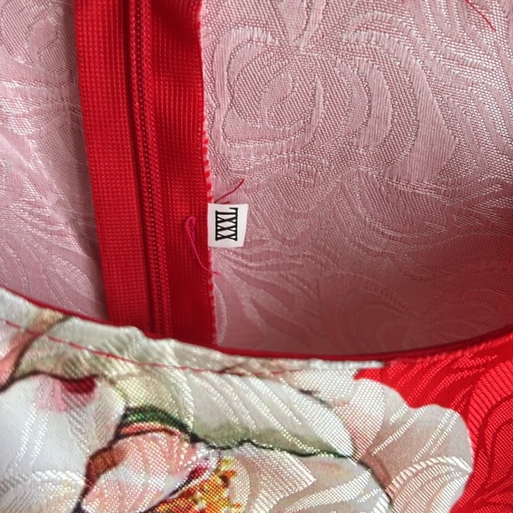 Very vibrant red Ao Dai - Picture 7 of 7